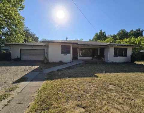5166 E Bonnyview Rd, Redding, CA 96001