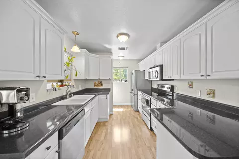 Kitchen - 3697 Alma Ave, Redding, CA 96002 photo 2 of 3
