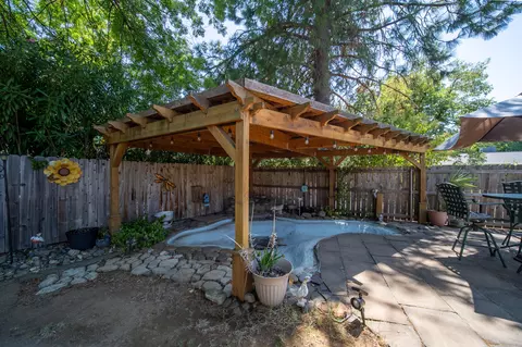 Exterior - 3697 Alma Ave, Redding, CA 96002 photo 5 of 15