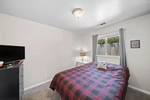 Bedroom - 3697 Alma Ave, Redding, CA 96002 photo 3 of 3