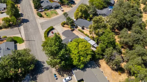 View/Area - 3697 Alma Ave, Redding, CA 96002 photo 3 of 4