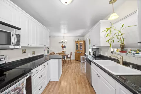 Kitchen - 3697 Alma Ave, Redding, CA 96002 photo 3 of 3