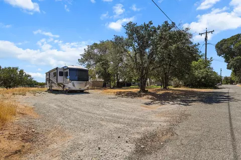 Exterior - 22275 Brent Rd, Red Bluff, CA 96080 photo 17 of 18