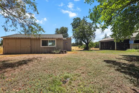 Exterior - 22275 Brent Rd, Red Bluff, CA 96080 photo 16 of 18