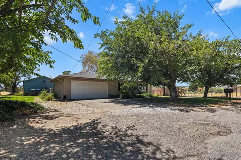 Exterior - 22275 Brent Rd, Red Bluff, CA 96080 photo 11 of 18