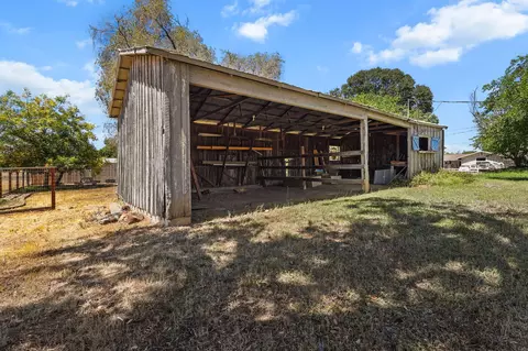 Exterior - 22275 Brent Rd, Red Bluff, CA 96080 photo 14 of 18