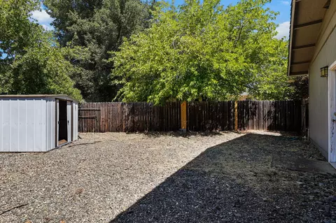 Exterior - 620 Dee Ct, Redding, CA 96002 photo 7 of 9