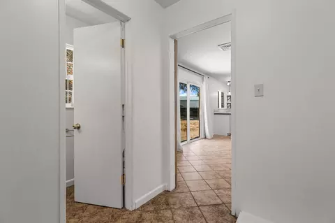 Entry Way - 620 Dee Ct, Redding, CA 96002 photo 1 of 1