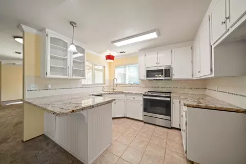Kitchen - 6849 Creekside St, Redding, CA 96001 photo 2 of 4