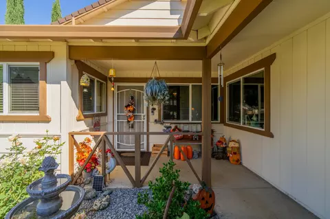 Exterior - 6849 Creekside St, Redding, CA 96001 photo 2 of 17