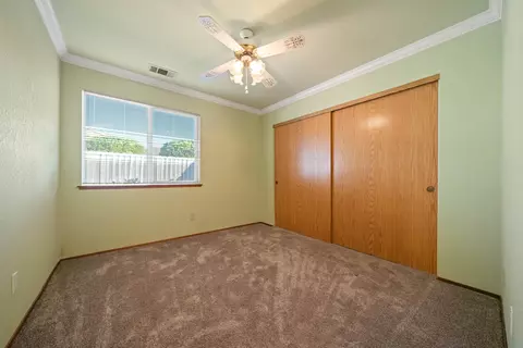 Bedroom - 6849 Creekside St, Redding, CA 96001 photo 4 of 4