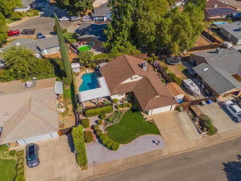 View/Area - 6849 Creekside St, Redding, CA 96001 photo 2 of 7