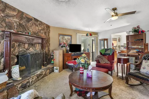 2895 Hawn Ave, Redding, CA 96002 photo 9