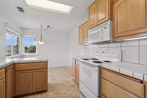 1103 Golden Gate Trl, Redding, CA 96003 photo 8