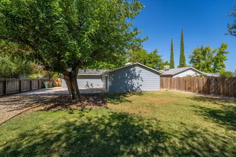 Exterior - 3533 Capricorn Way, Redding, CA 96002 photo 3 of 9