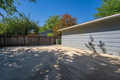 Exterior - 3533 Capricorn Way, Redding, CA 96002 photo 5 of 9