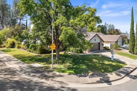 Exterior - 1798 Vinson Dr, Redding, CA 96003 photo 9 of 9