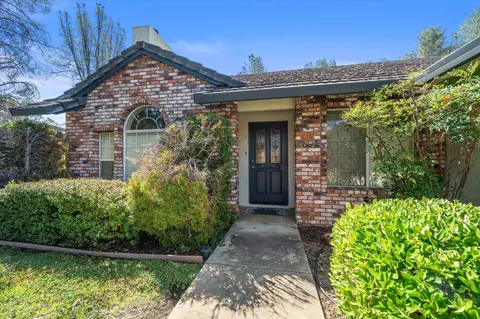 1798 Vinson Dr, Redding, CA 96003