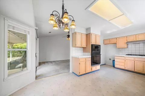 Other - 1798 Vinson Dr, Redding, CA 96003 photo 3 of 7