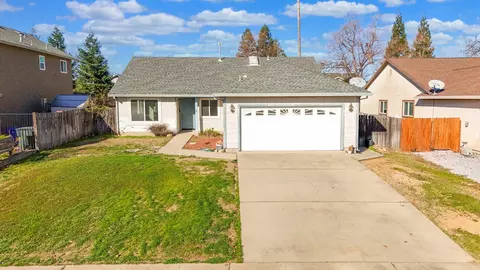 567 Shell Dr, Redding, CA 96003 photo 2