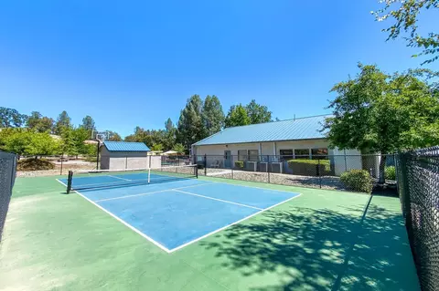 View/Area - 693 Yolla Bolly Trl, Redding, CA 96003 photo 4 of 5