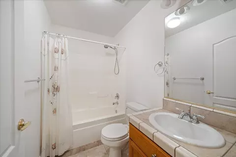 Bath - 693 Yolla Bolly Trl, Redding, CA 96003 photo 3 of 3