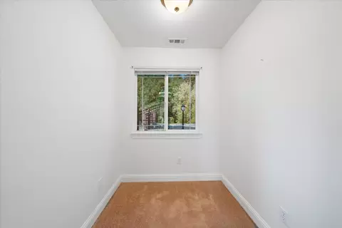 Bedroom - 693 Yolla Bolly Trl, Redding, CA 96003 photo 1 of 6