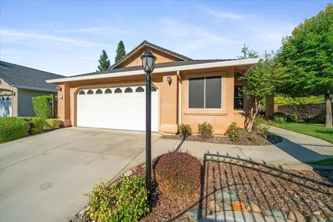 693 Yolla Bolly Trl, Redding, CA 96003