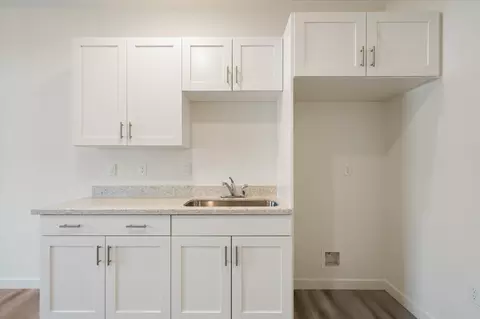 Kitchen - 5545 Feathers Ave, Redding, CA 96002 photo 4 of 4