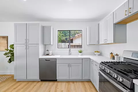 Kitchen - 2696 Cecilia Ct, Redding, CA 96002 photo 4 of 5