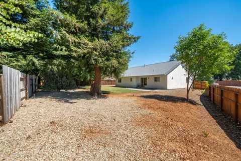 1302 Madewood Ln, Redding, CA 96002 photo 25
