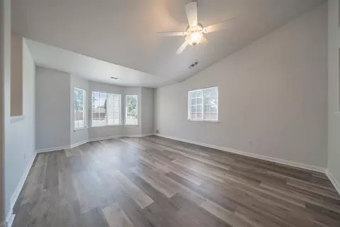 1302 Madewood Ln, Redding, CA 96002 photo 6