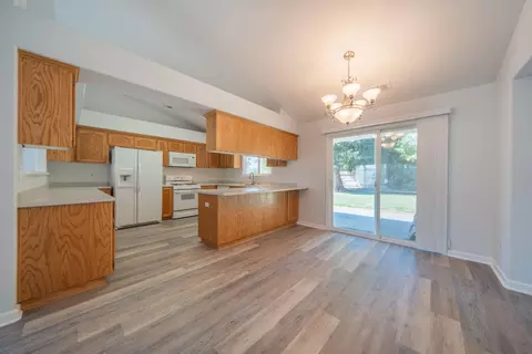 1302 Madewood Ln, Redding, CA 96002 photo 8