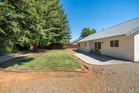 1302 Madewood Ln, Redding, CA 96002 photo 23