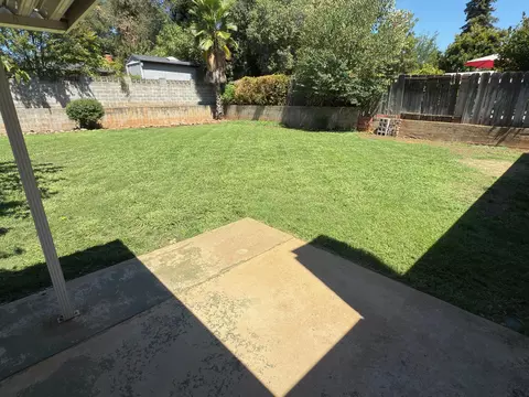 Exterior - 1312 Dominion Dr, Redding, CA 96002 photo 17 of 18