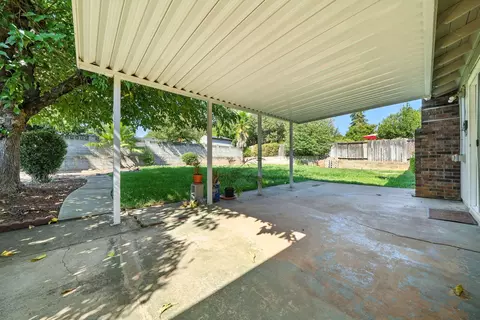 Exterior - 1312 Dominion Dr, Redding, CA 96002 photo 7 of 18