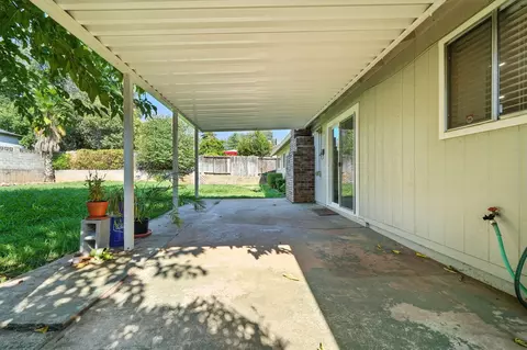 Exterior - 1312 Dominion Dr, Redding, CA 96002 photo 6 of 18