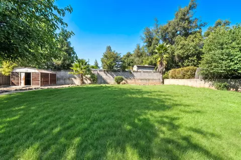 Exterior - 1312 Dominion Dr, Redding, CA 96002 photo 9 of 18