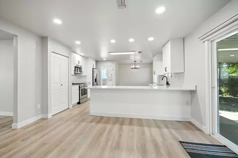 Kitchen - 1312 Dominion Dr, Redding, CA 96002 photo 2 of 5