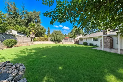 Exterior - 1312 Dominion Dr, Redding, CA 96002 photo 10 of 18