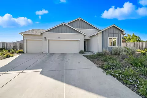 3877 Patsy Dr, Redding, CA 96001 photo 1