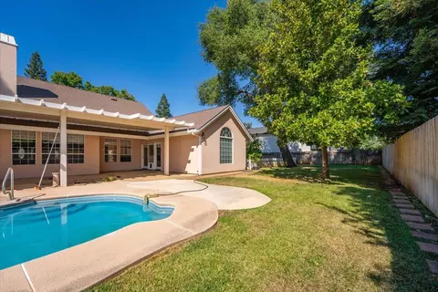 Exterior - 2571 Eastbrook Dr, Redding, CA 96002 photo 11 of 24
