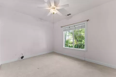 Bedroom - 2571 Eastbrook Dr, Redding, CA 96002 photo 3 of 6