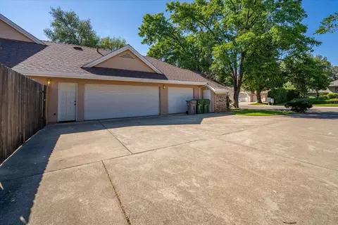 Exterior - 2571 Eastbrook Dr, Redding, CA 96002 photo 19 of 24