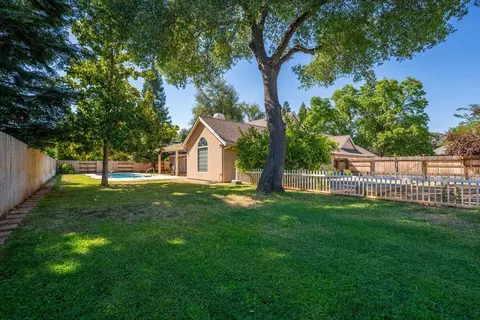 Exterior - 2571 Eastbrook Dr, Redding, CA 96002 photo 14 of 24