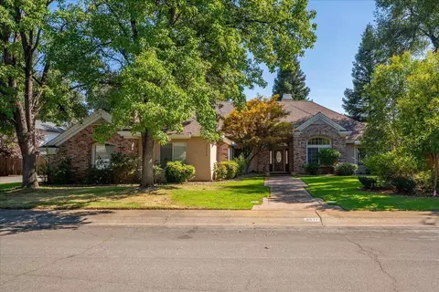 2571 Eastbrook Dr, Redding, CA 96002