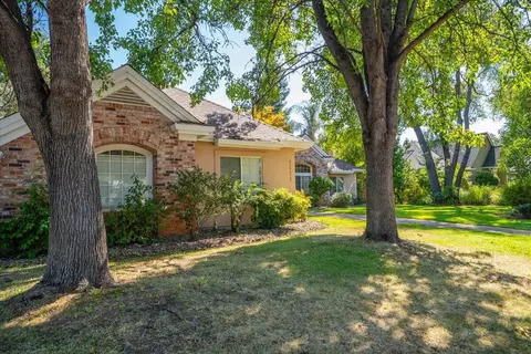 Exterior - 2571 Eastbrook Dr, Redding, CA 96002 photo 22 of 24