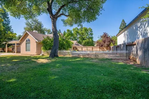 Exterior - 2571 Eastbrook Dr, Redding, CA 96002 photo 15 of 24