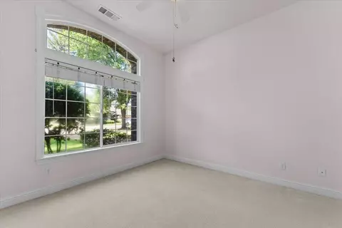 Bedroom - 2571 Eastbrook Dr, Redding, CA 96002 photo 5 of 6