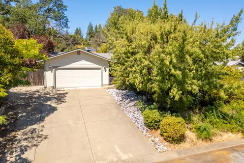 2866 Smith Ave, Shasta Lake, CA 96019